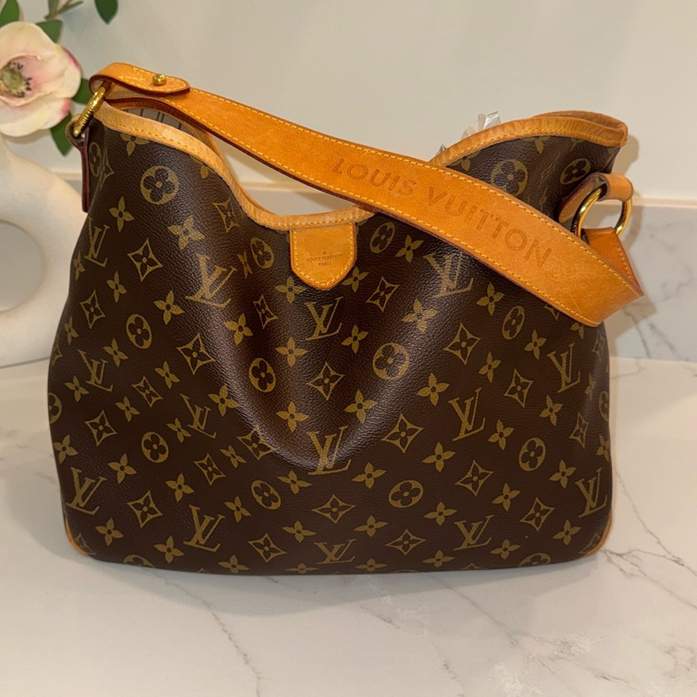 Louis Vuitton delightful